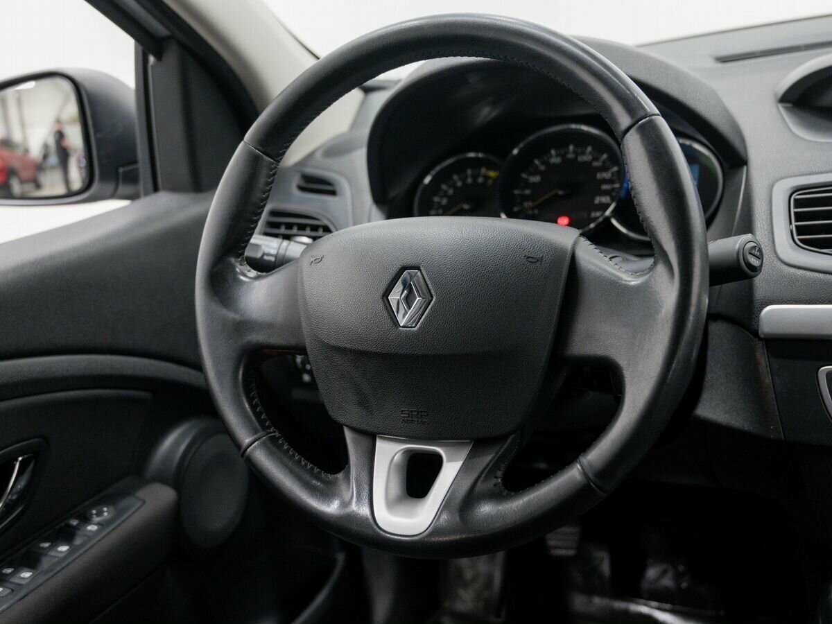 Renault Fluence б/у, 2013, Механическая. Фото: #10