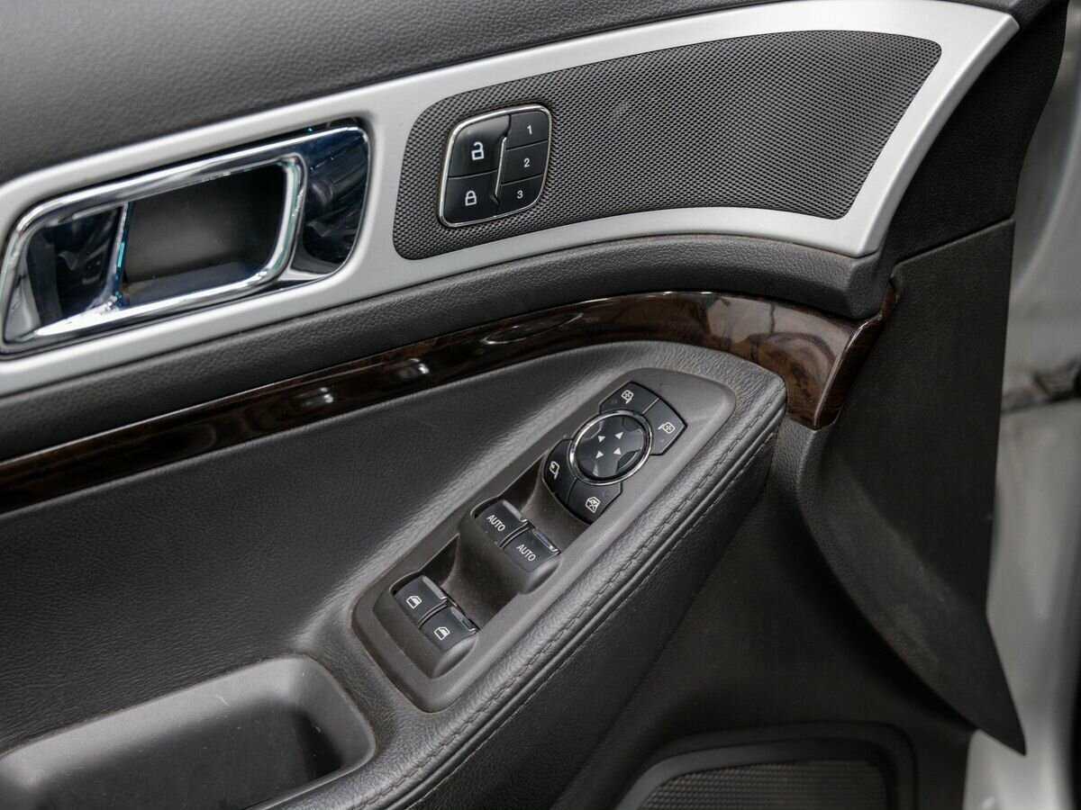 Ford Explorer б/у, 2013, Автоматическая. Фото: #15