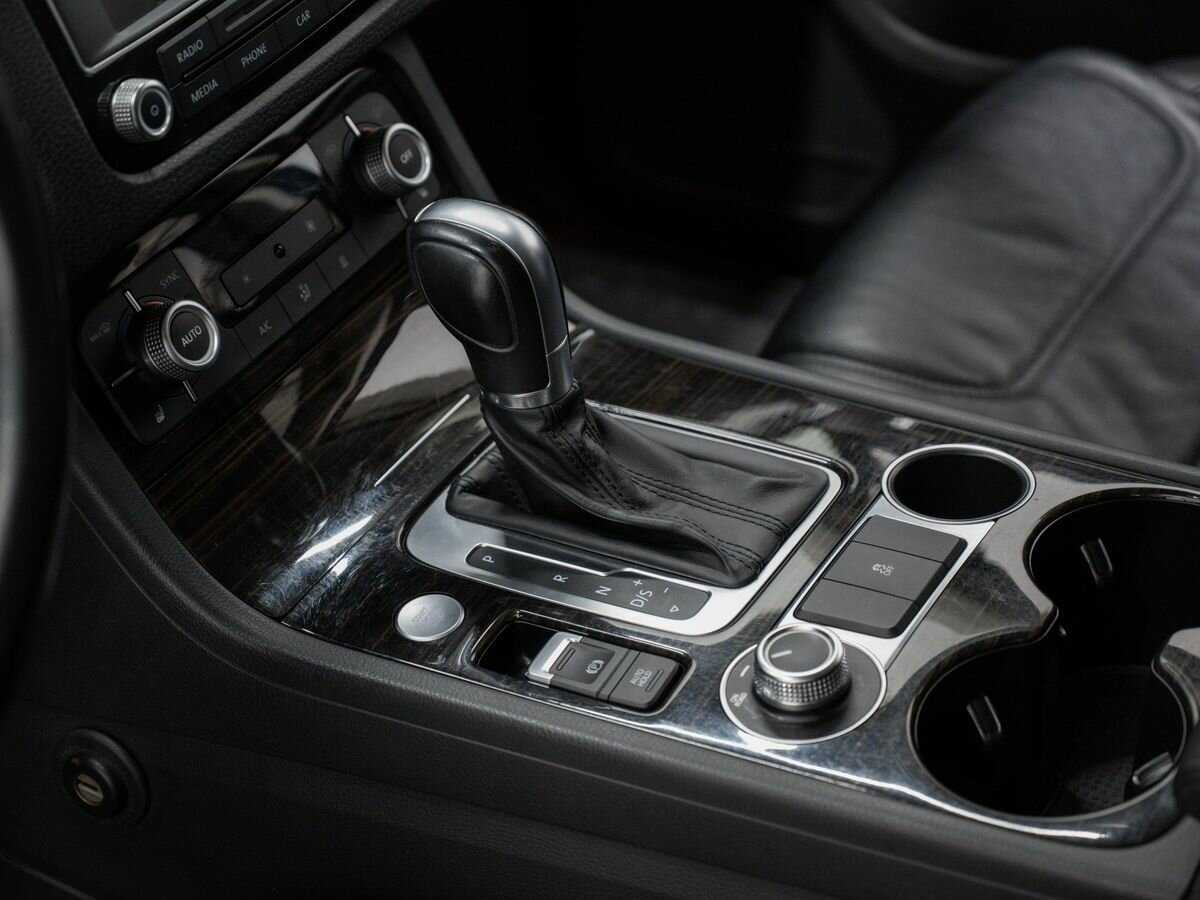 Volkswagen Touareg б/у, 2016, Автоматическая. Фото: #17