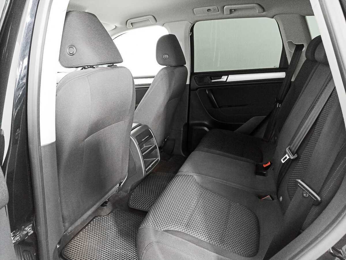 Volkswagen Touareg б/у, 2013, Автоматическая. Фото: #6
