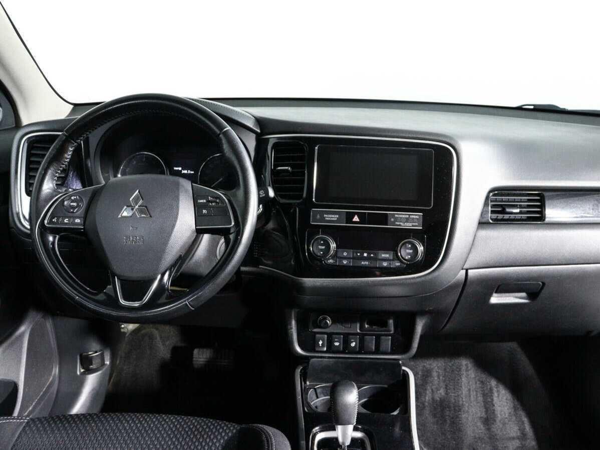 Mitsubishi Outlander б/у, 2018, Вариатор. Фото: #11