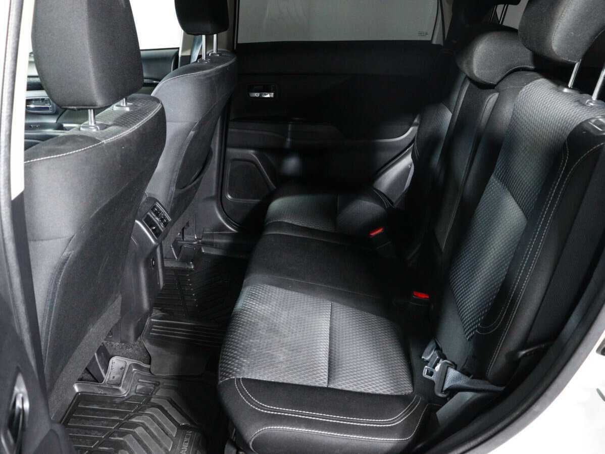 Mitsubishi Outlander б/у, 2019, Вариатор. Фото: #9