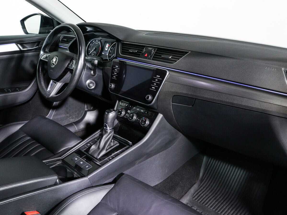 Skoda Superb б/у, 2019, Роботизированная. Фото: #8