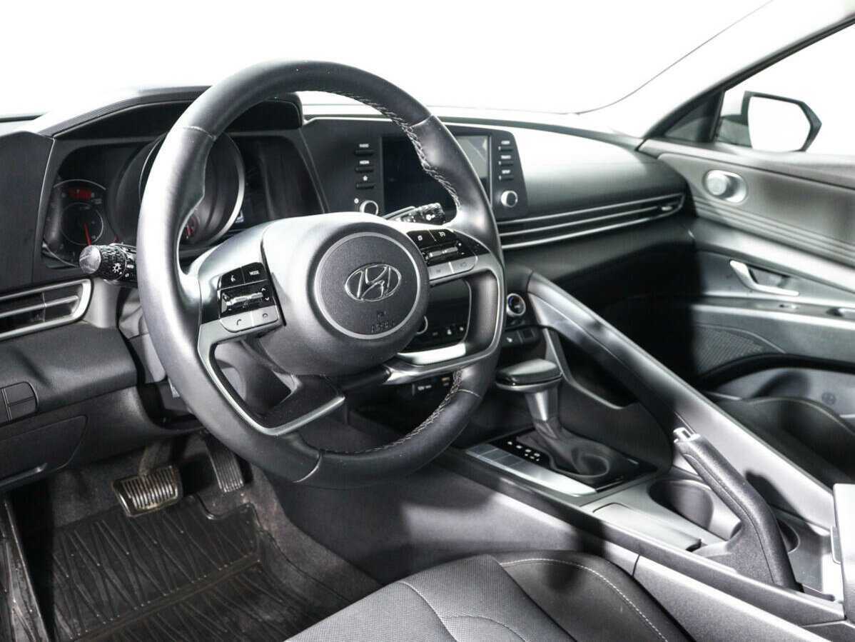 Hyundai Elantra б/у, 2021, Автоматическая. Фото: #13