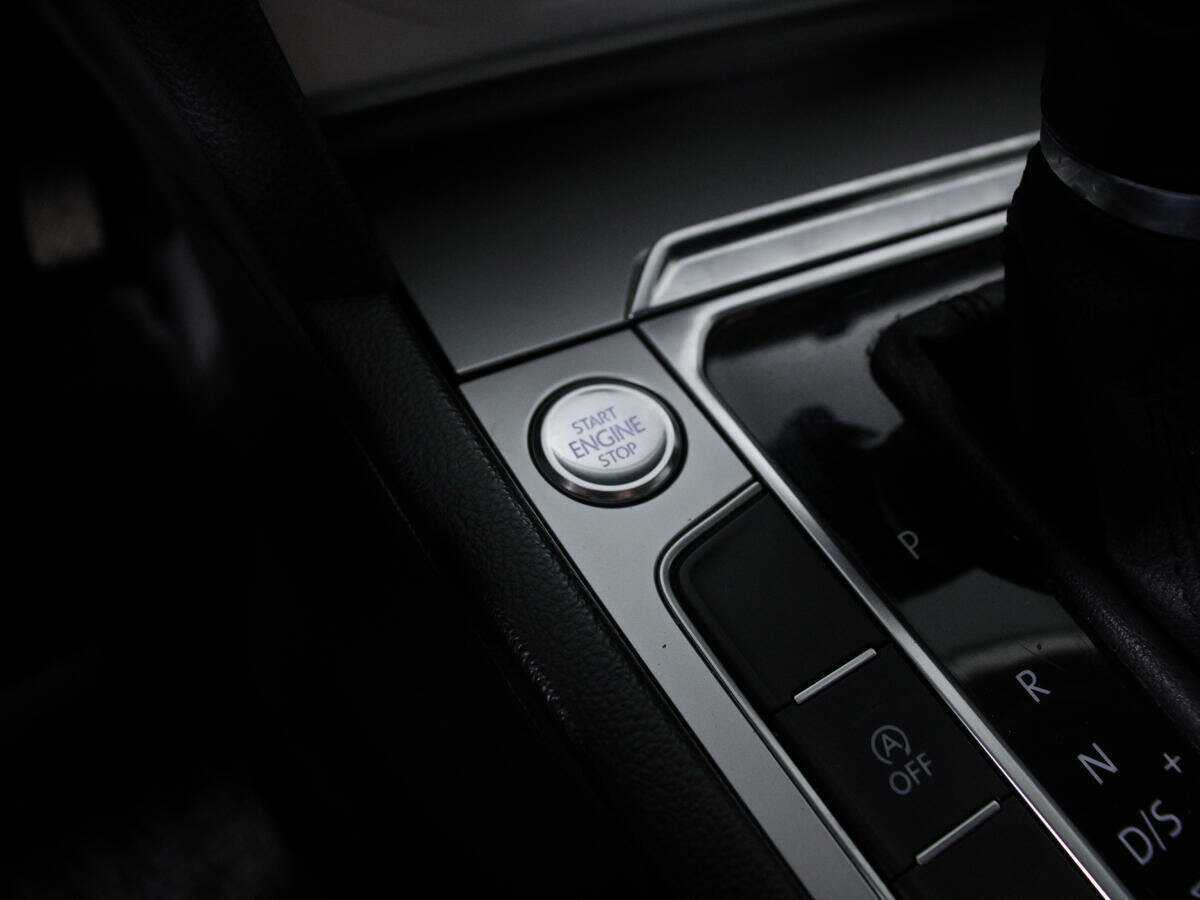 Volkswagen Passat б/у, 2018, Роботизированная. Фото: #17