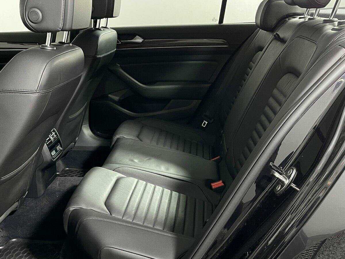 Volkswagen Passat б/у, 2018, Роботизированная. Фото: #7