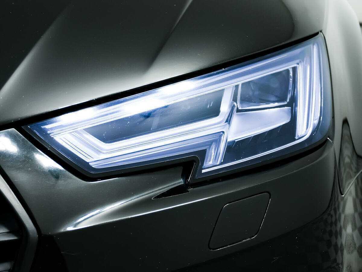 Audi A4 б/у, 2017, Роботизированная. Фото: #13