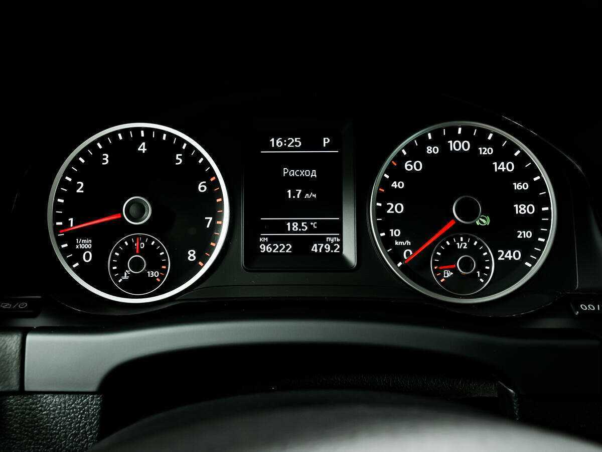 Volkswagen Tiguan б/у, 2016, Автоматическая. Фото: #9
