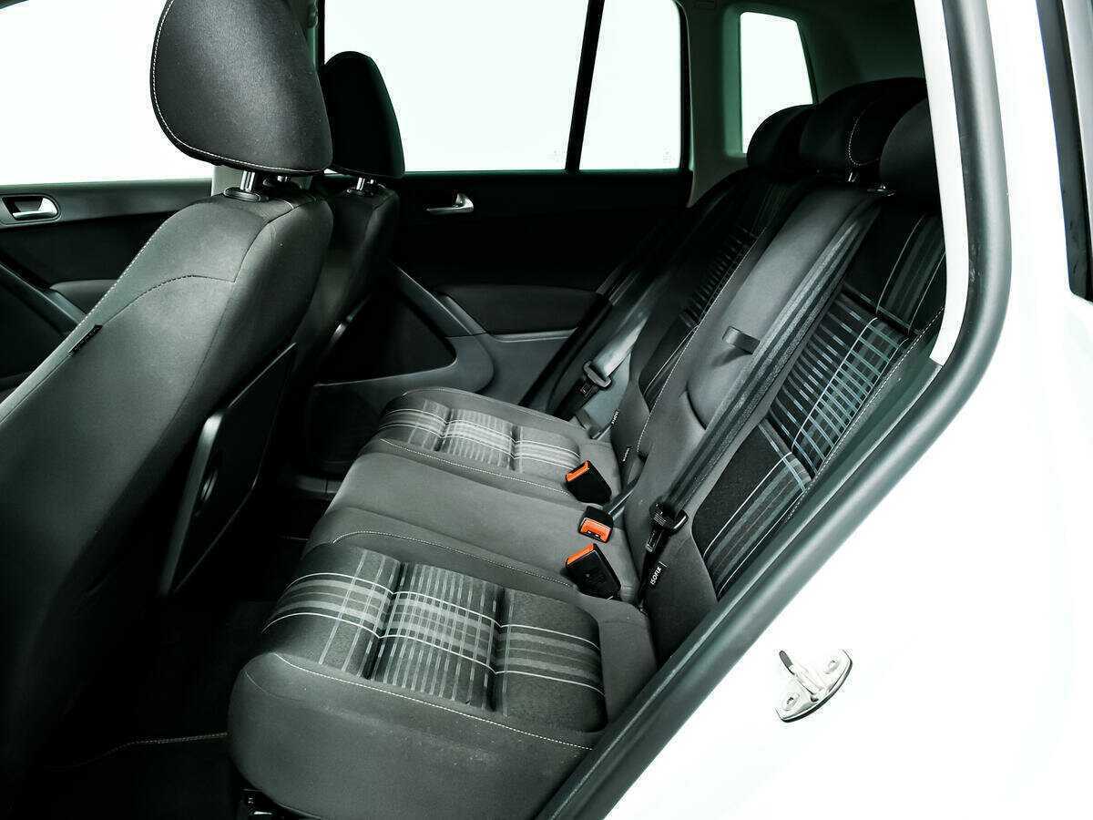 Volkswagen Tiguan б/у, 2016, Автоматическая. Фото: #11