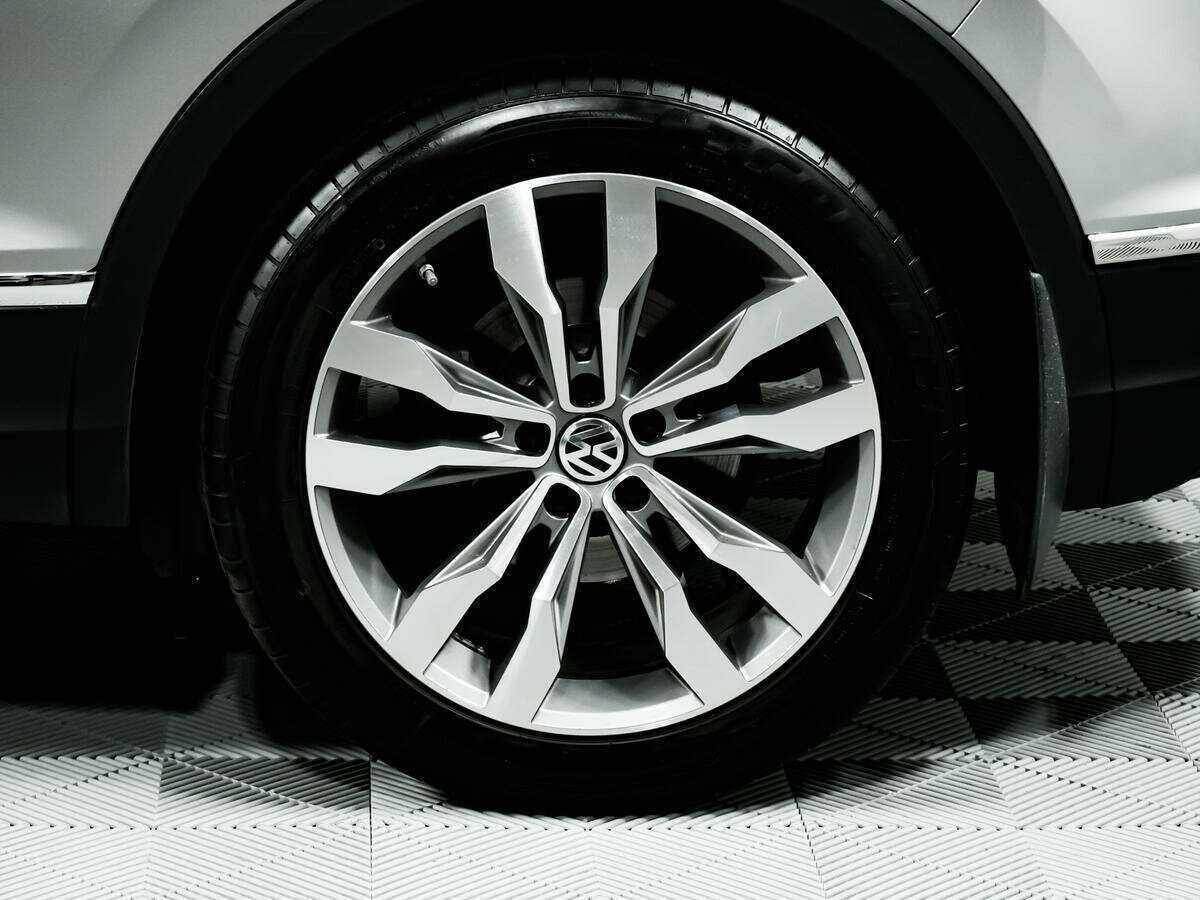 Volkswagen Tiguan б/у, 2019, Роботизированная. Фото: #13