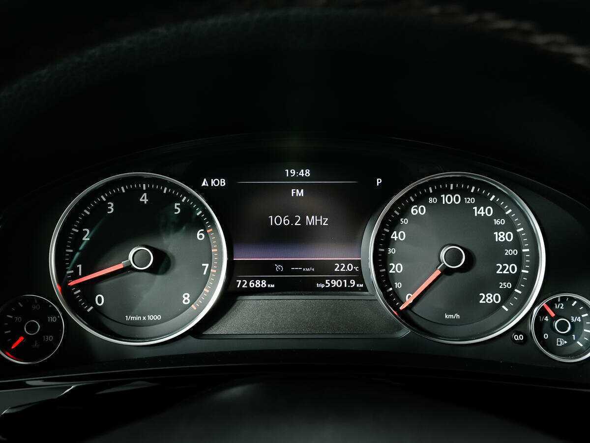 Volkswagen Touareg б/у, 2014, Автоматическая. Фото: #9