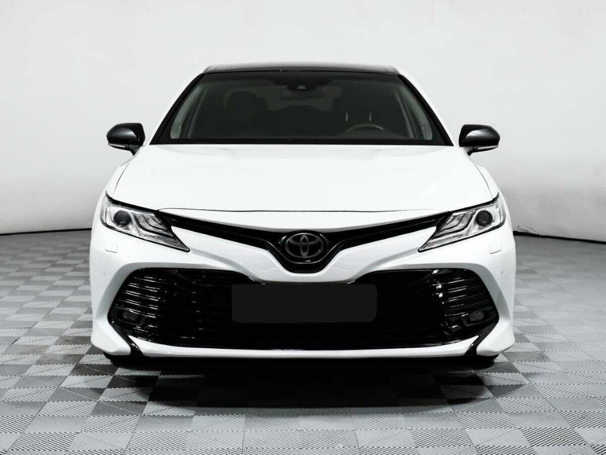 Toyota Camry б/у, 2019, Автоматическая. Фото: #1