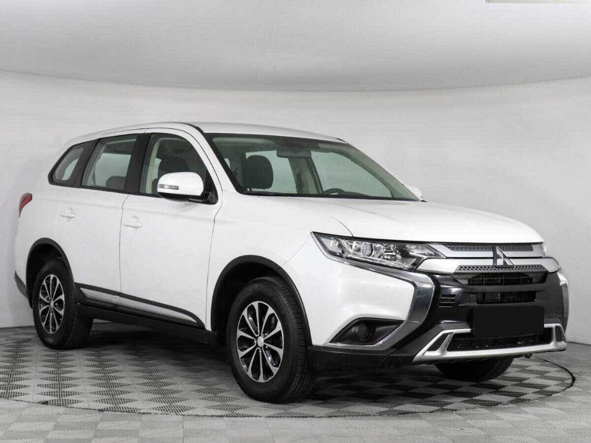 Mitsubishi Outlander б/у, 2020, Вариатор. Фото: #2