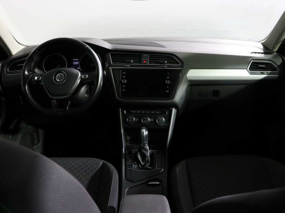 Volkswagen Tiguan б/у, 2017, Роботизированная. Фото: #9