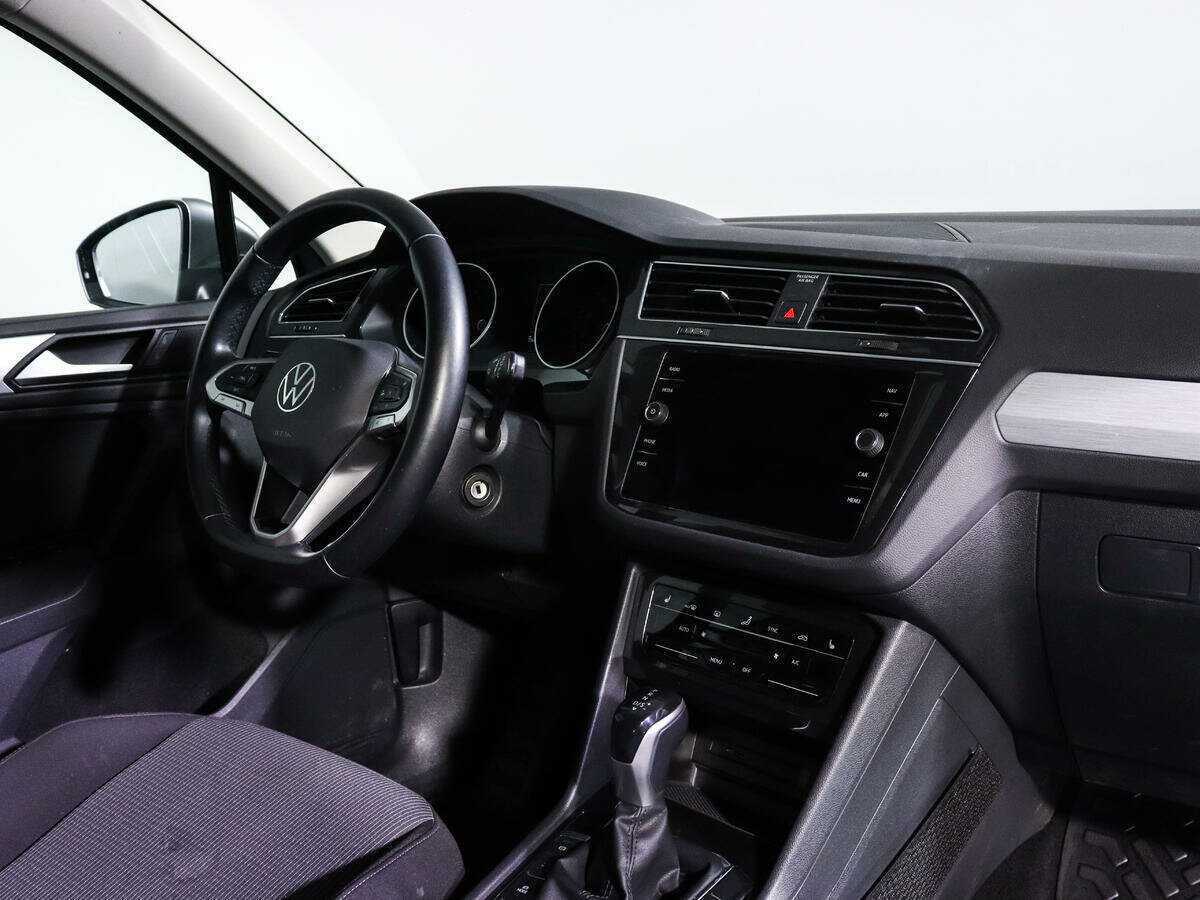 Volkswagen Tiguan б/у, 2021, Роботизированная. Фото: #5