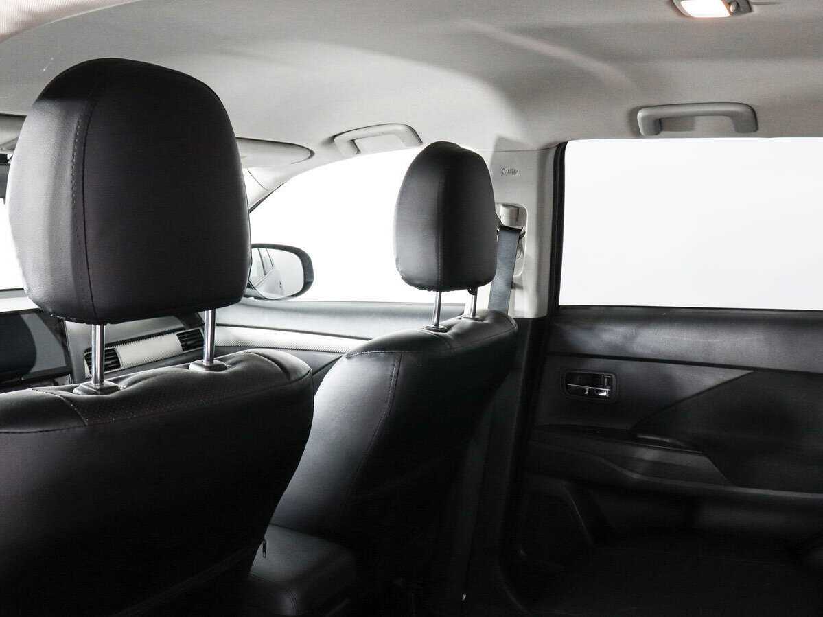 Mitsubishi Outlander б/у, 2018, Вариатор. Фото: #11