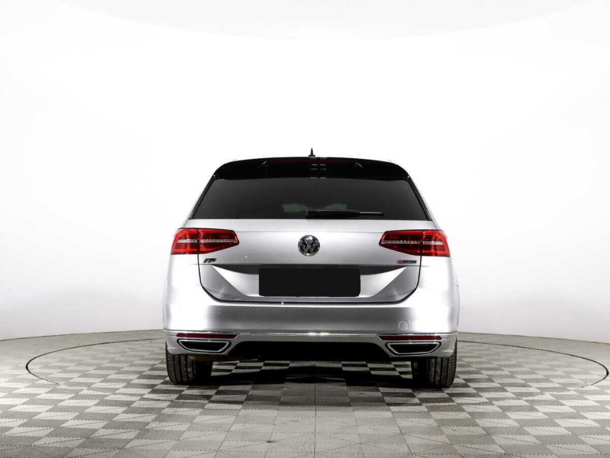 Volkswagen Passat б/у, 2019, Роботизированная. Фото: #5