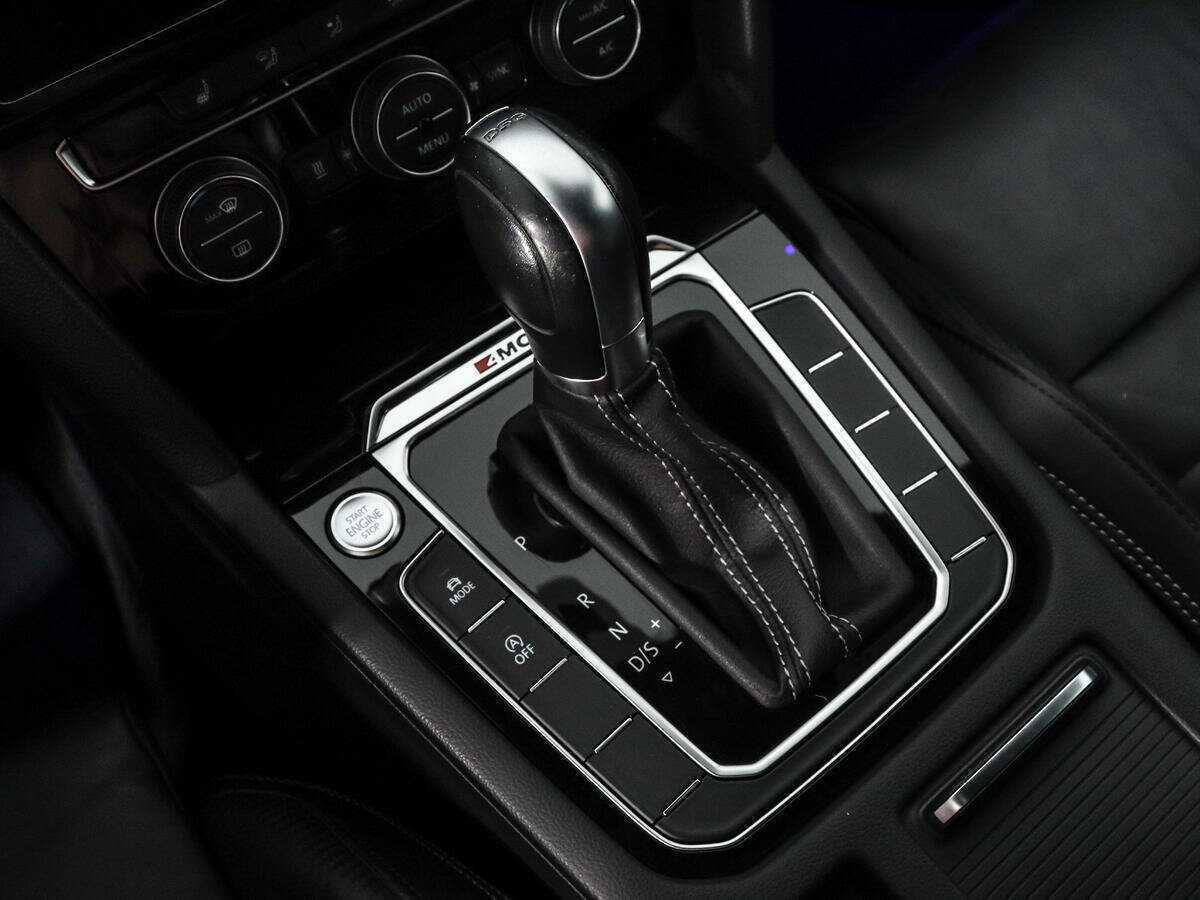 Volkswagen Passat б/у, 2019, Роботизированная. Фото: #9