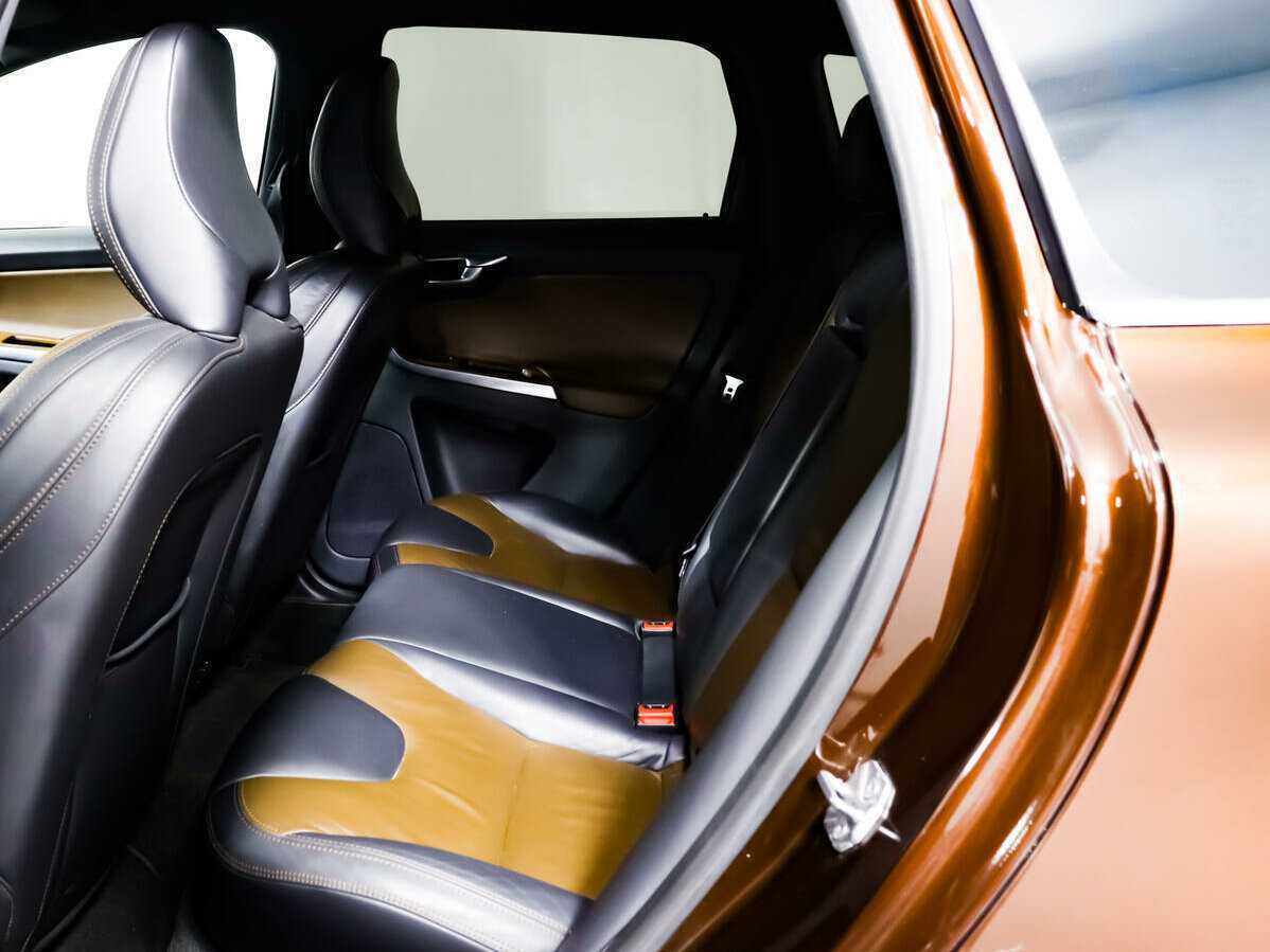 Volvo XC60 б/у, 2014, Автоматическая. Фото: #11