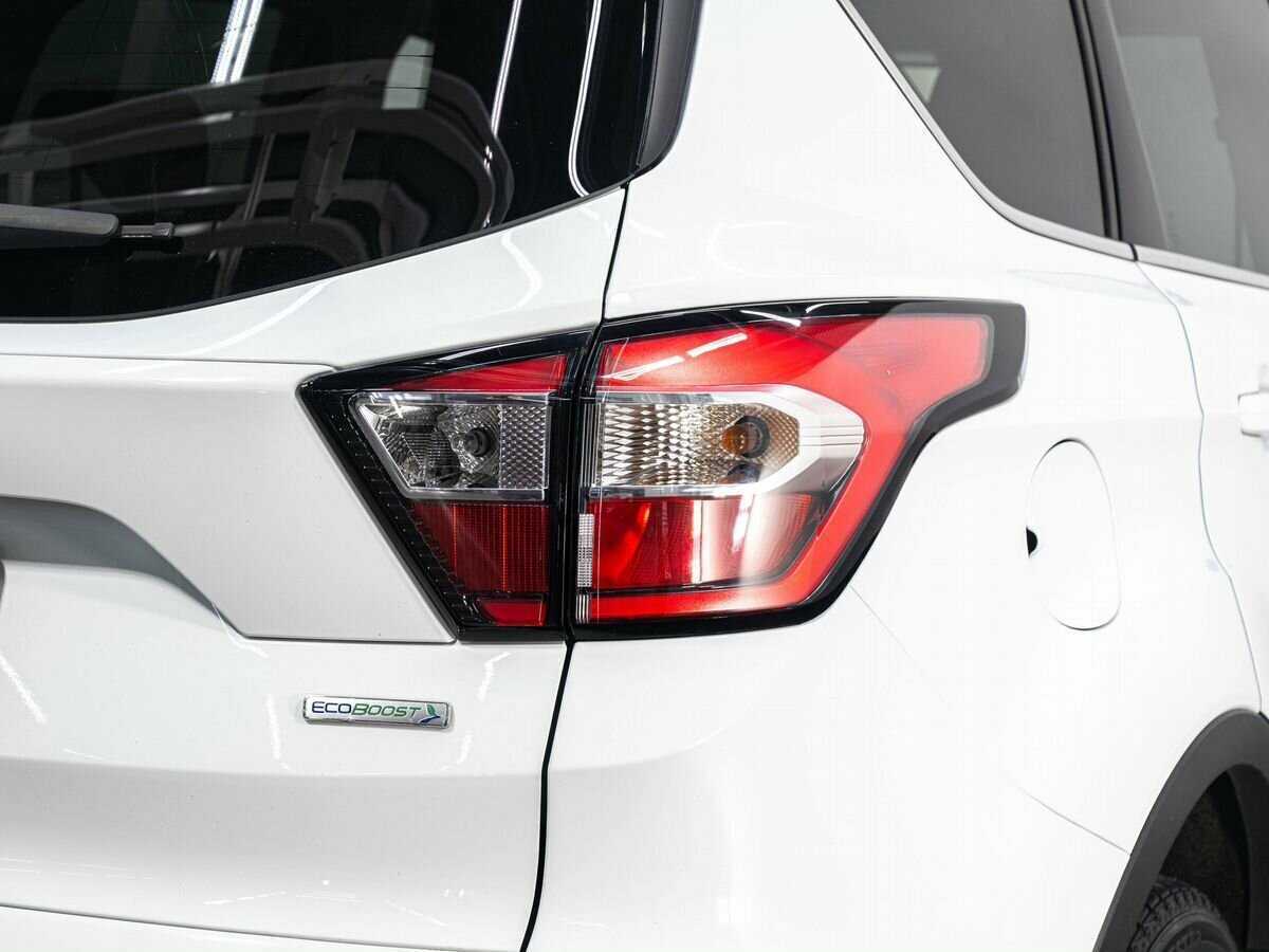 Ford Kuga б/у, 2017, Автоматическая. Фото: #6