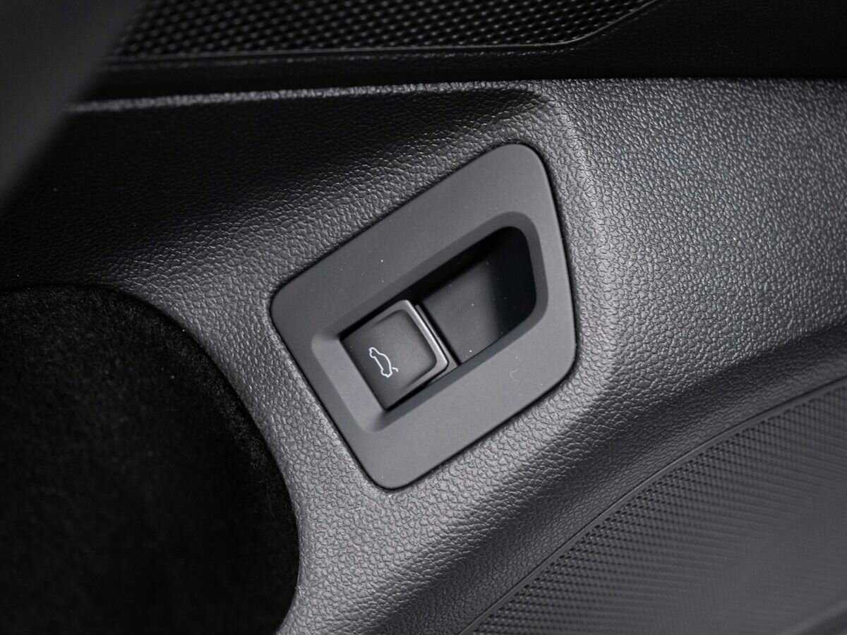 Volkswagen Passat б/у, 2020, Роботизированная. Фото: #19