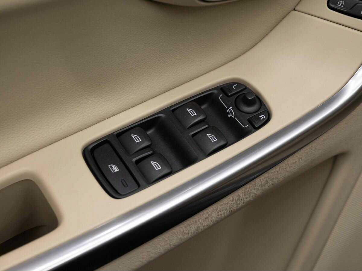 Volvo XC60 б/у, 2014, Автоматическая. Фото: #18