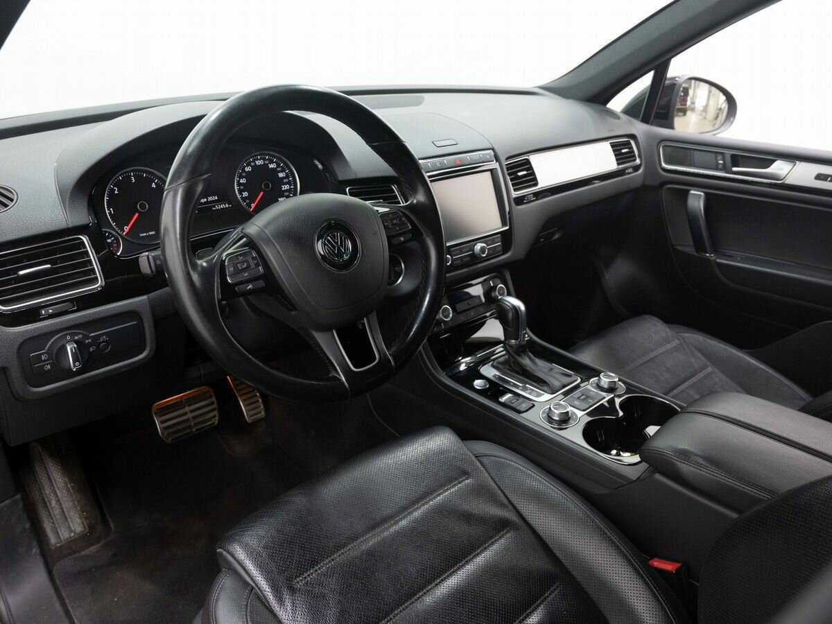 Volkswagen Touareg б/у, 2017, Автоматическая. Фото: #6