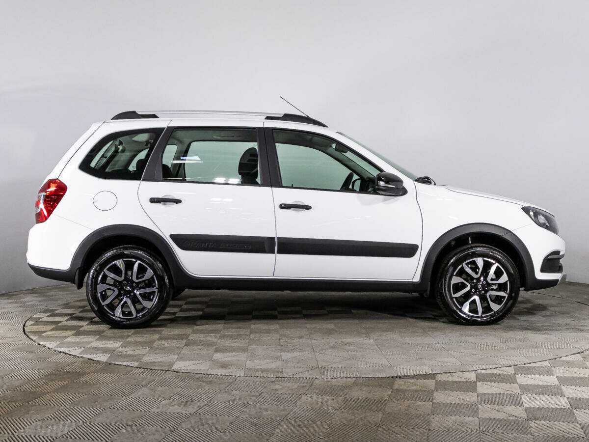 Lada (ВАЗ) Granta б/у, 2023, Механическая. Фото: #3