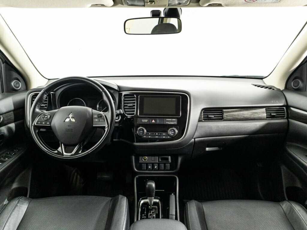 Mitsubishi Outlander б/у, 2018, Вариатор. Фото: #12