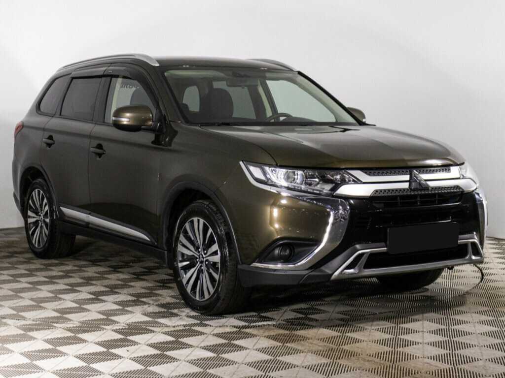 Mitsubishi Outlander б/у, 2019, Вариатор. Фото: #2