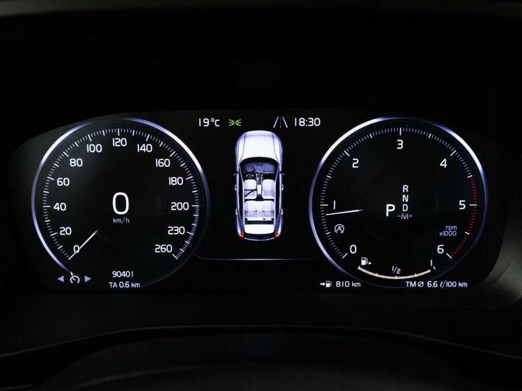 Volvo XC40 б/у, 2019, Автоматическая. Фото: #11