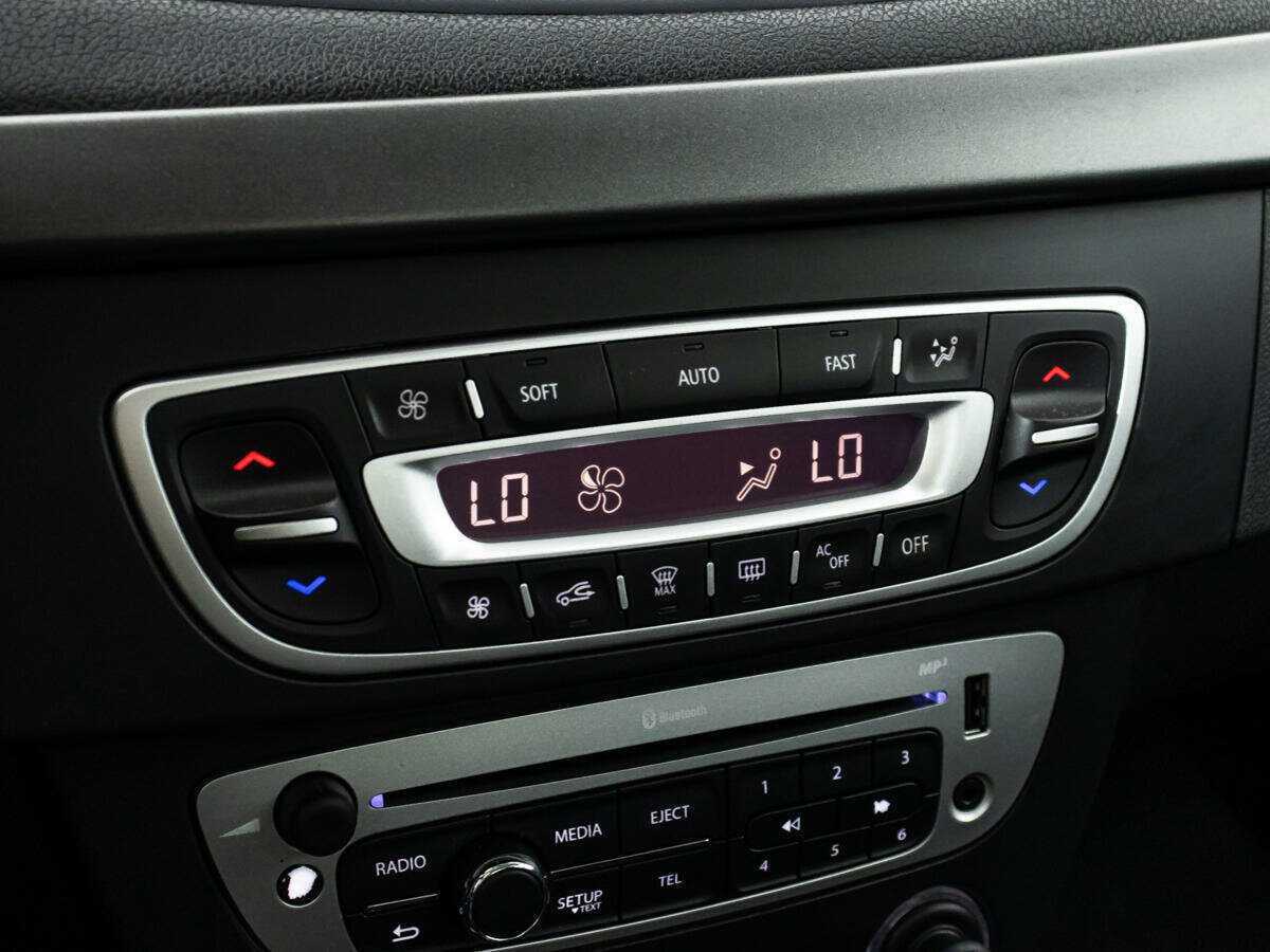 Renault Fluence б/у, 2013, Механическая. Фото: #14