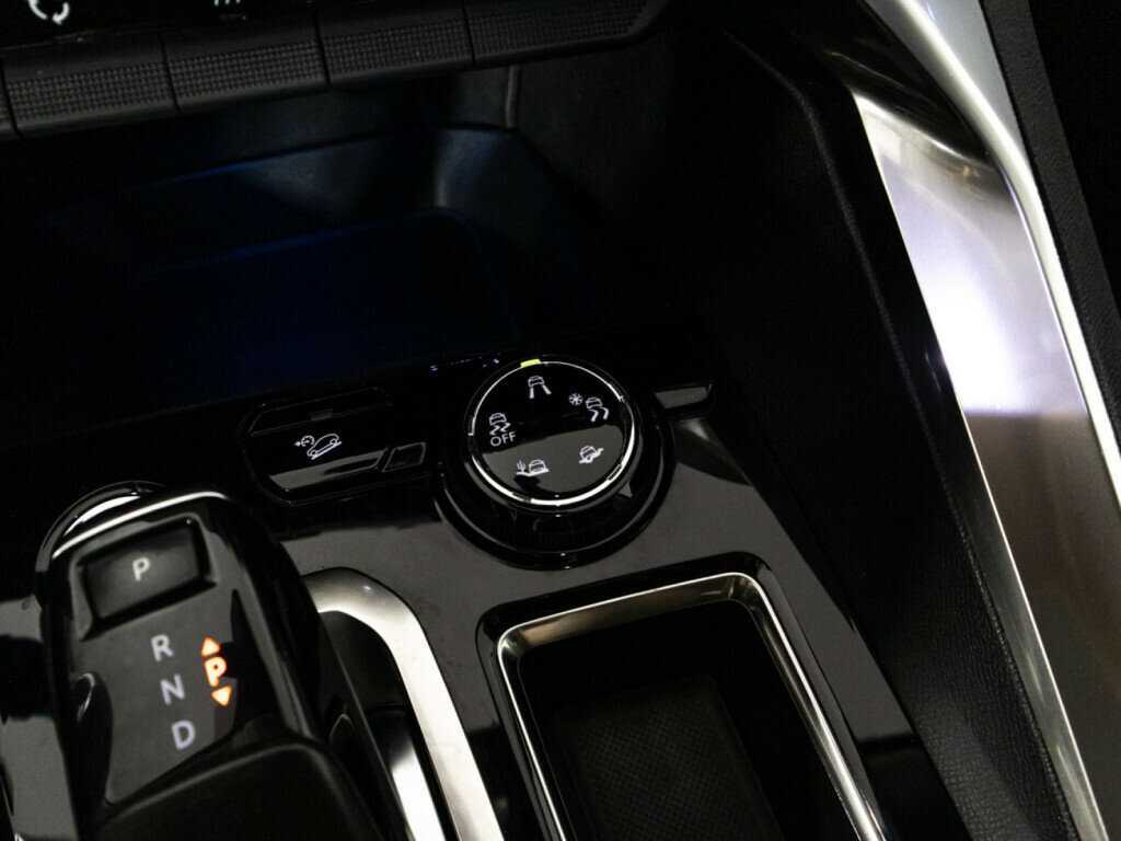 Peugeot 3008 б/у, 2019, Автоматическая. Фото: #17