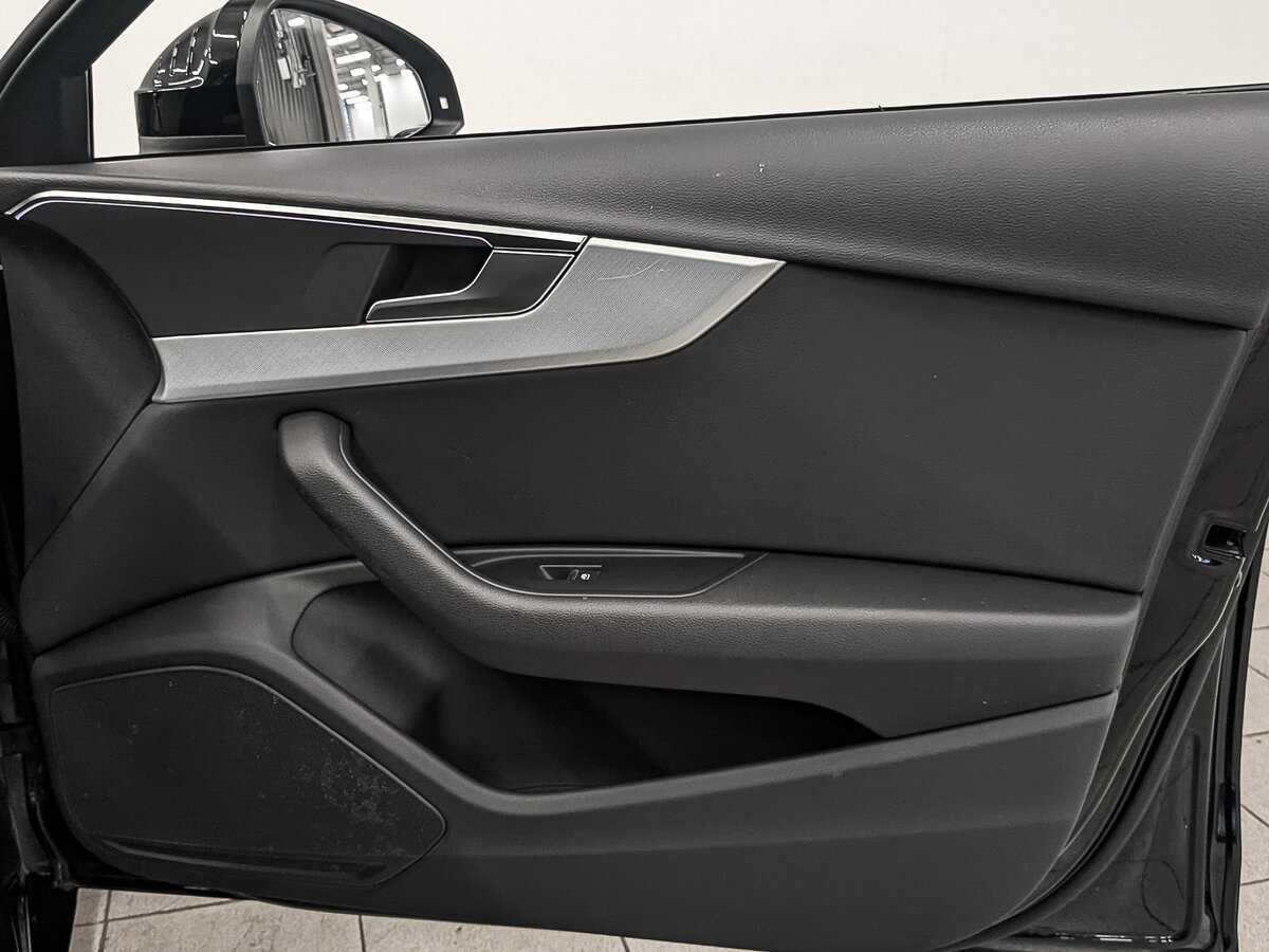 Audi A4 б/у, 2018, Роботизированная. Фото: #23