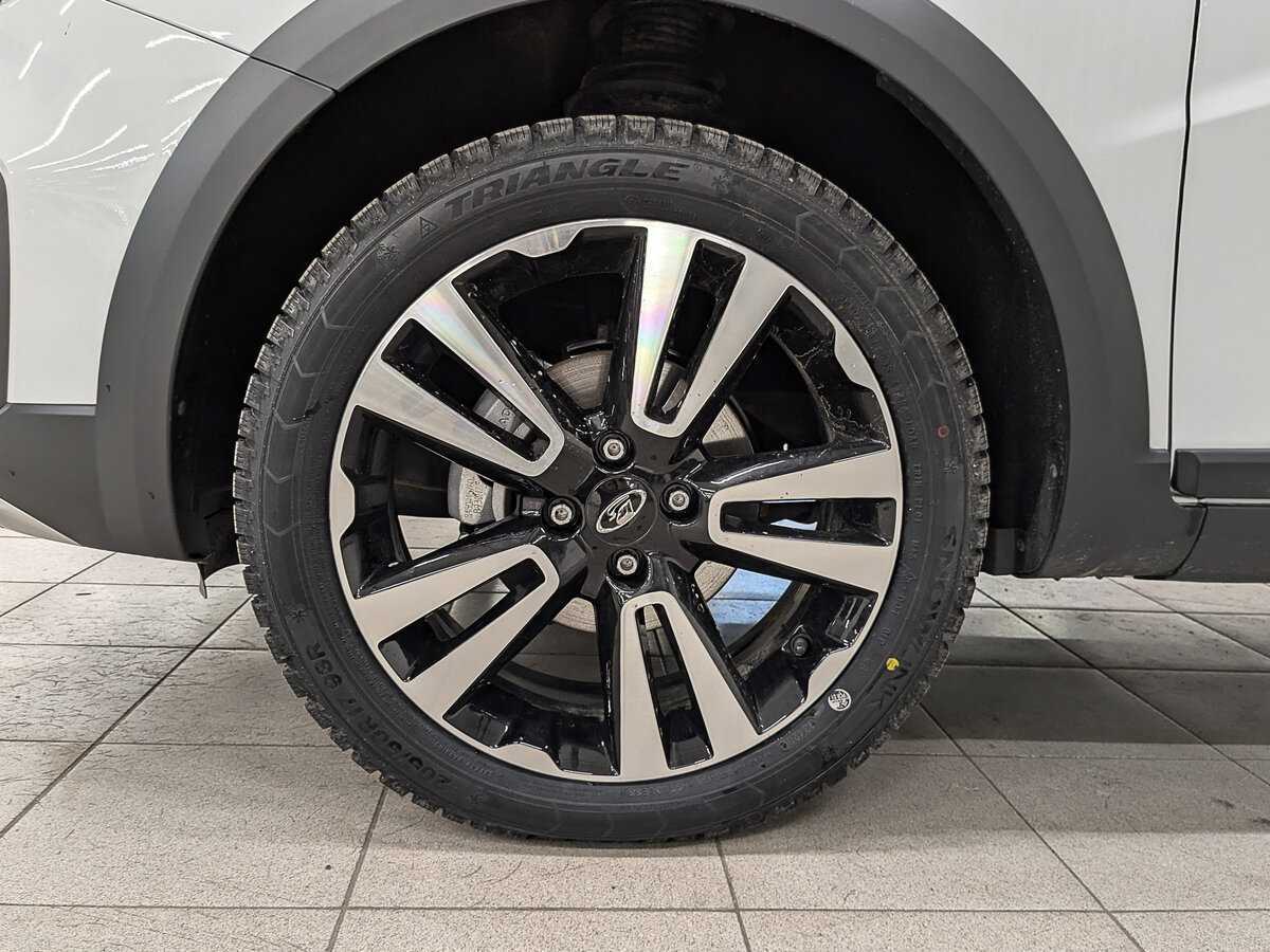 Lada (ВАЗ) Vesta б/у, 2024, Механическая. Фото: #11