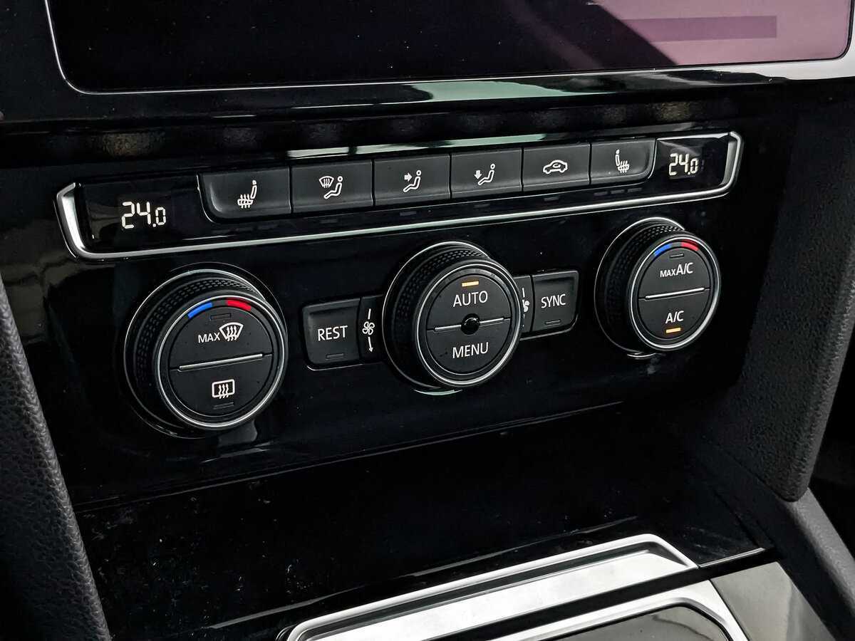 Volkswagen Passat б/у, 2019, Роботизированная. Фото: #20