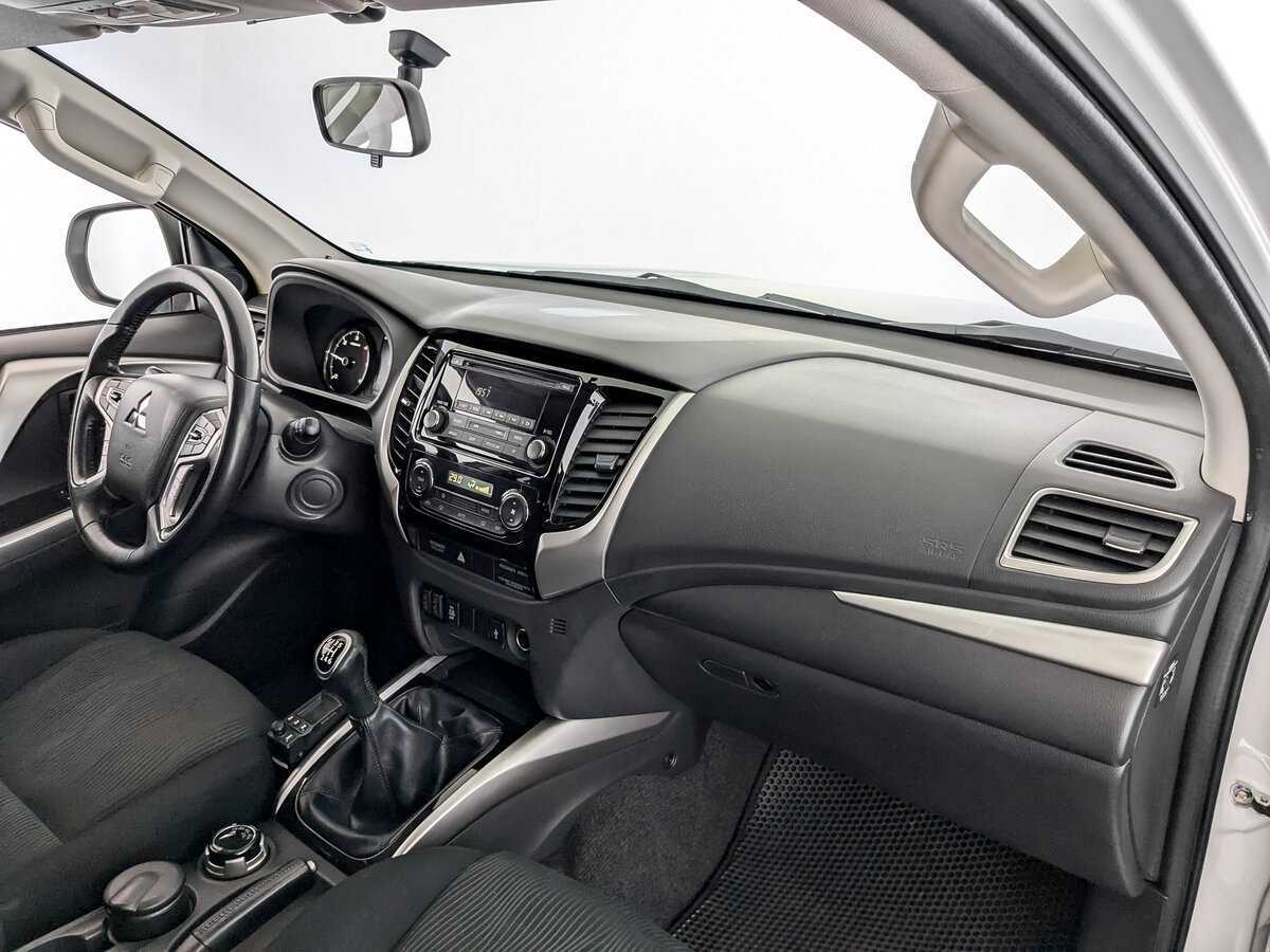 Mitsubishi Pajero Sport б/у, 2018, Механическая. Фото: #10