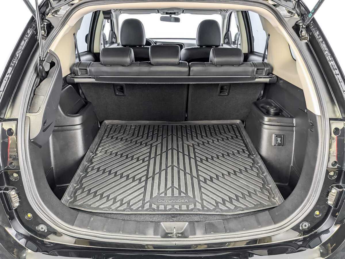 Mitsubishi Outlander б/у, 2021, Вариатор. Фото: #9