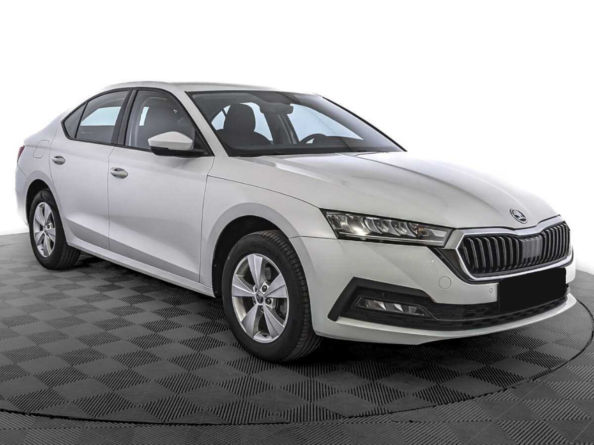 Skoda Octavia б/у, 2021, Автоматическая. Фото: #2