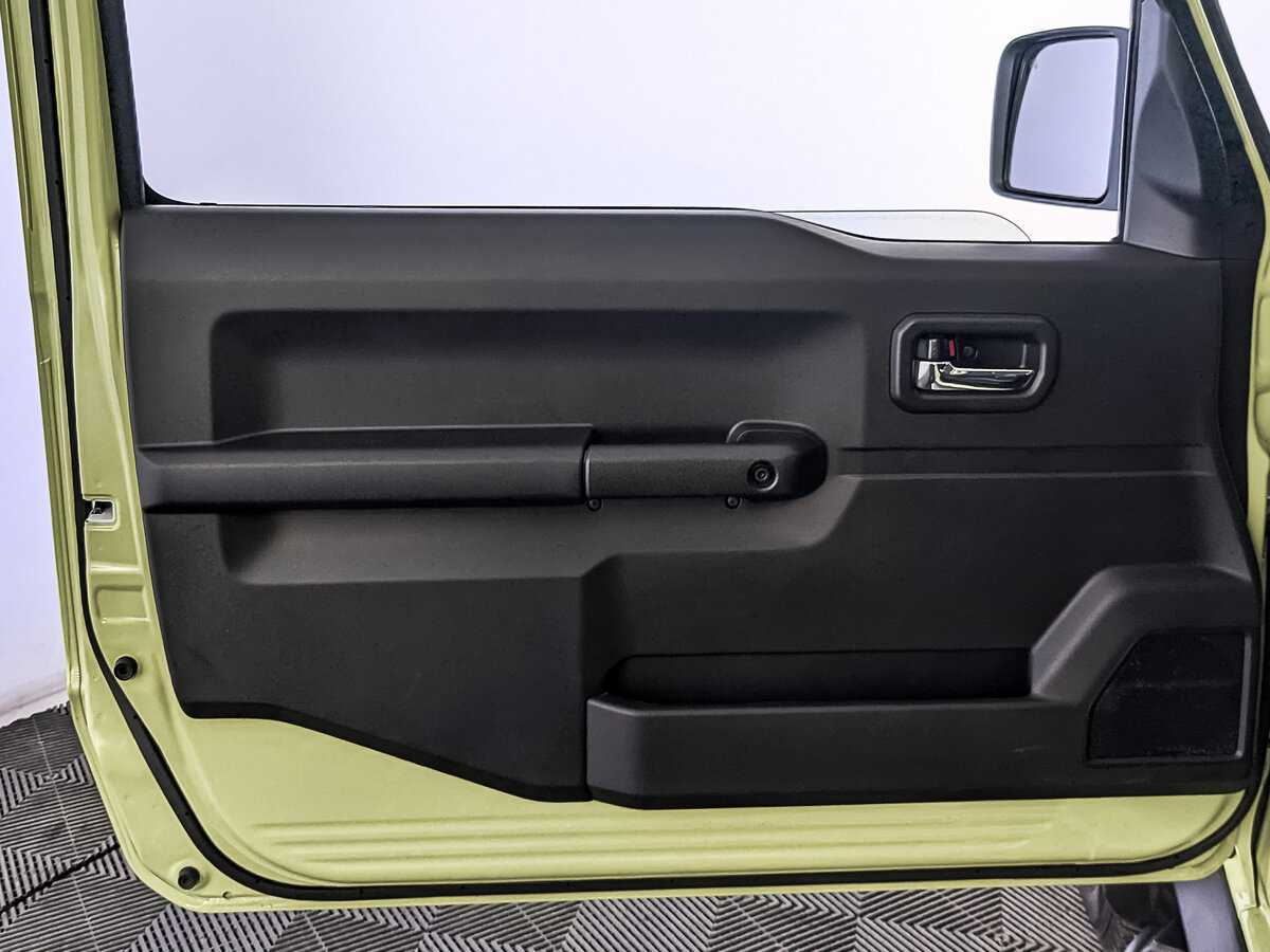 Suzuki Jimny б/у, 2021, Автоматическая. Фото: #18