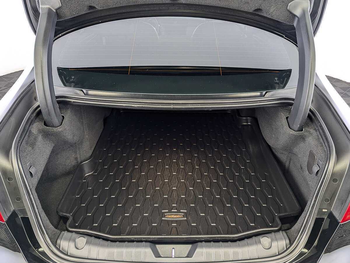 Jaguar XF б/у, 2018, Автоматическая. Фото: #9