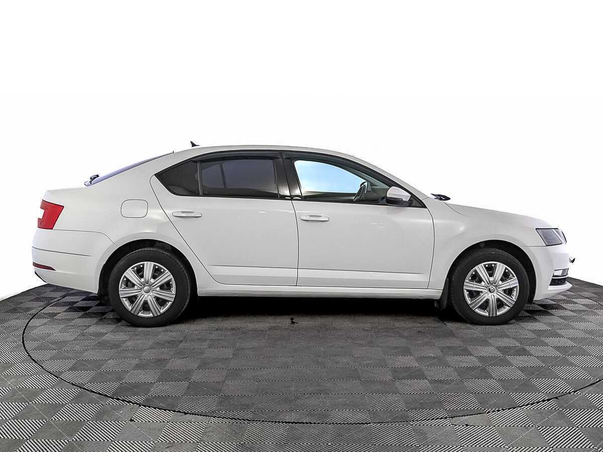 Skoda Octavia б/у, 2020, Роботизированная. Фото: #3