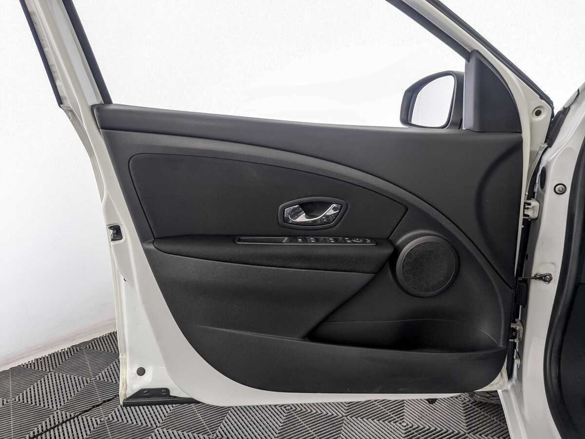 Renault Fluence б/у, 2013, Вариатор. Фото: #18