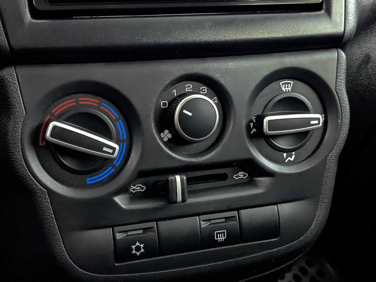 Lada (ВАЗ) Granta б/у, 2023, Механическая. Фото: #20