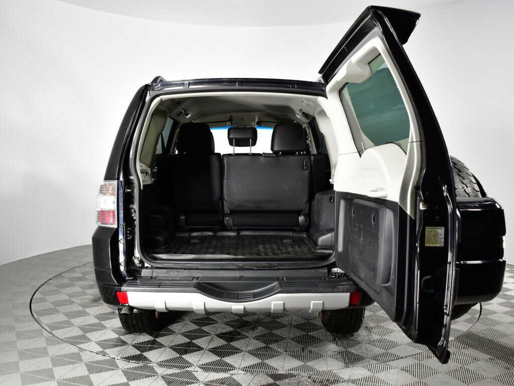 Mitsubishi Pajero б/у, 2014, Автоматическая. Фото: #16