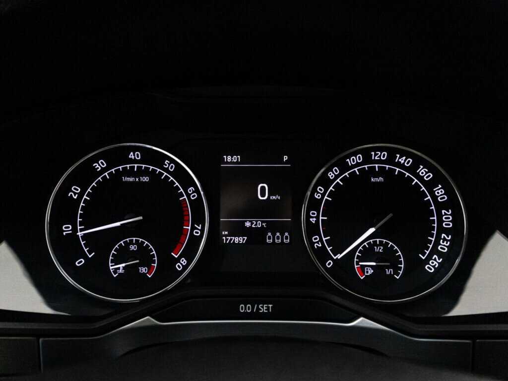 Skoda Superb б/у, 2017, Роботизированная. Фото: #11