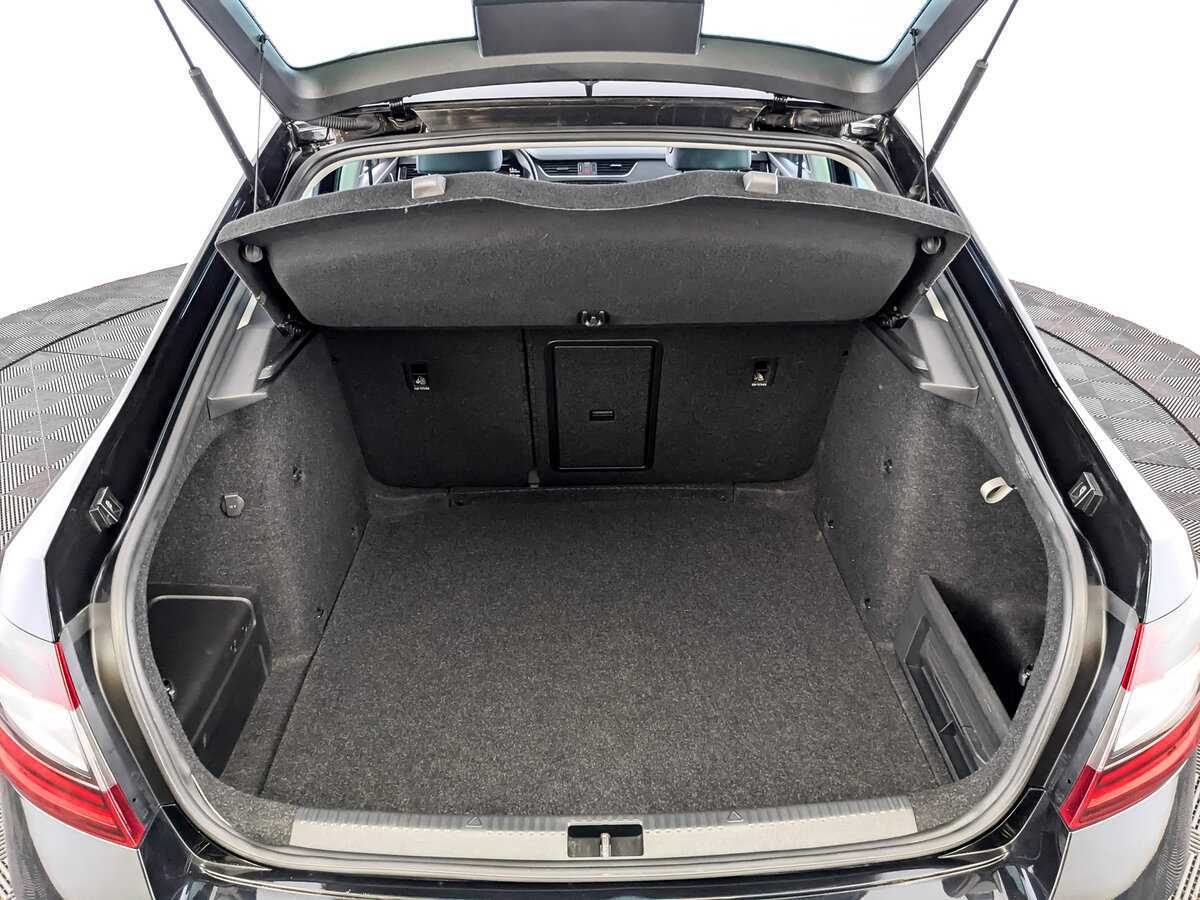 Skoda Octavia б/у, 2019, Роботизированная. Фото: #9