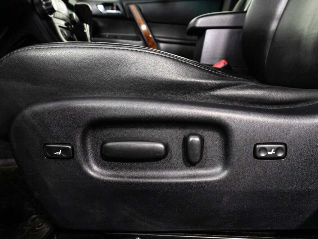 Toyota Highlander б/у, 2012, Автоматическая. Фото: #15