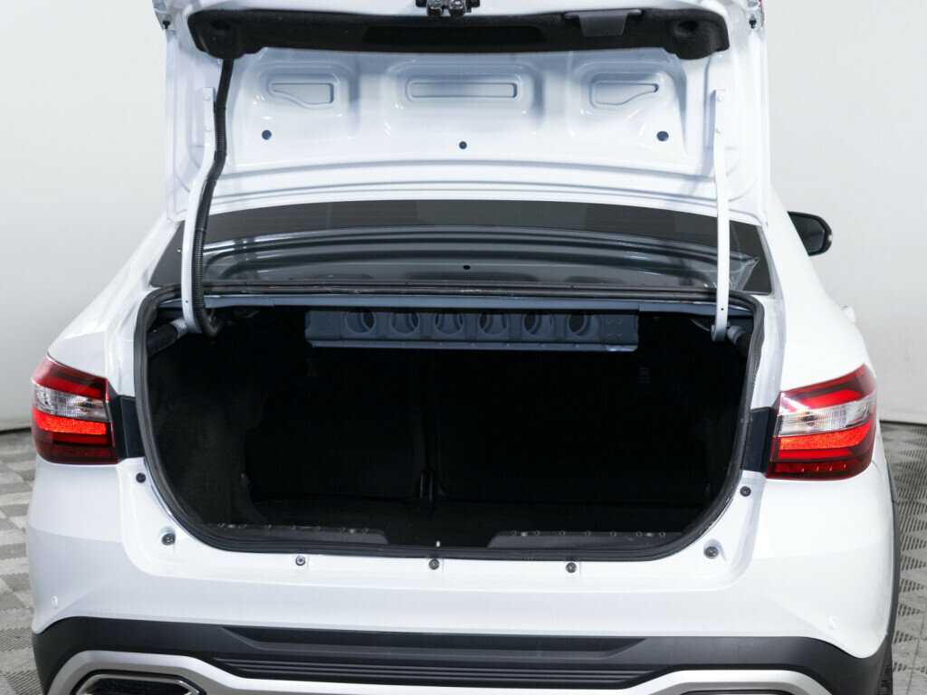 Lada (ВАЗ) Vesta б/у, 2023, Механическая. Фото: #6