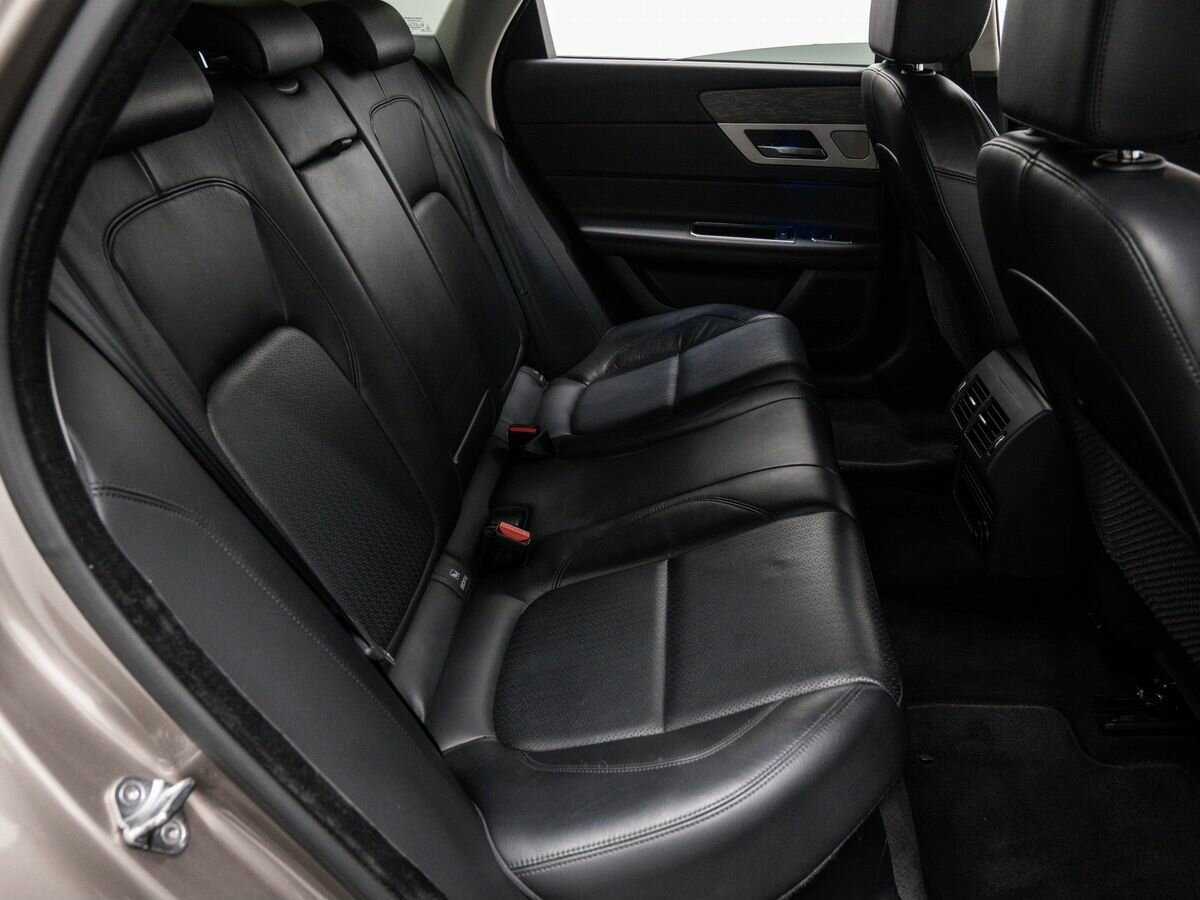 Jaguar XF б/у, 2016, Автоматическая. Фото: #9